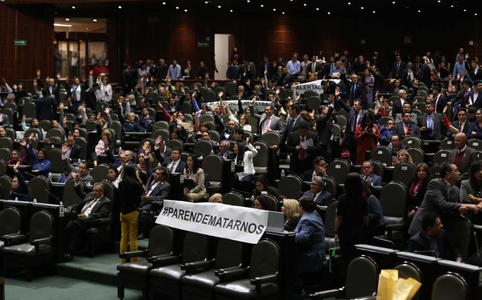 Diputados aprueban Ley Taibo; podrá dirigir el FCE
