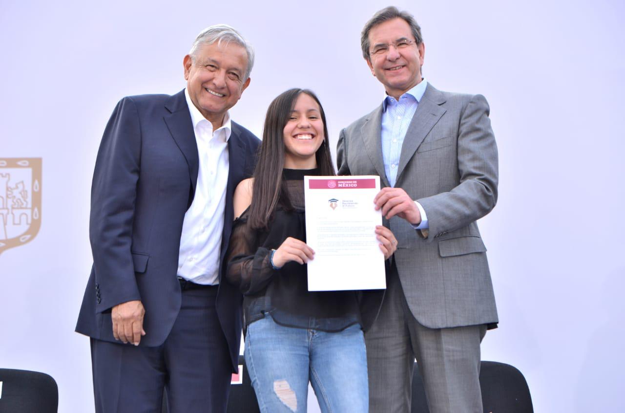 Apoyo a jóvenes, 'hasta que se canse el ganso': AMLO