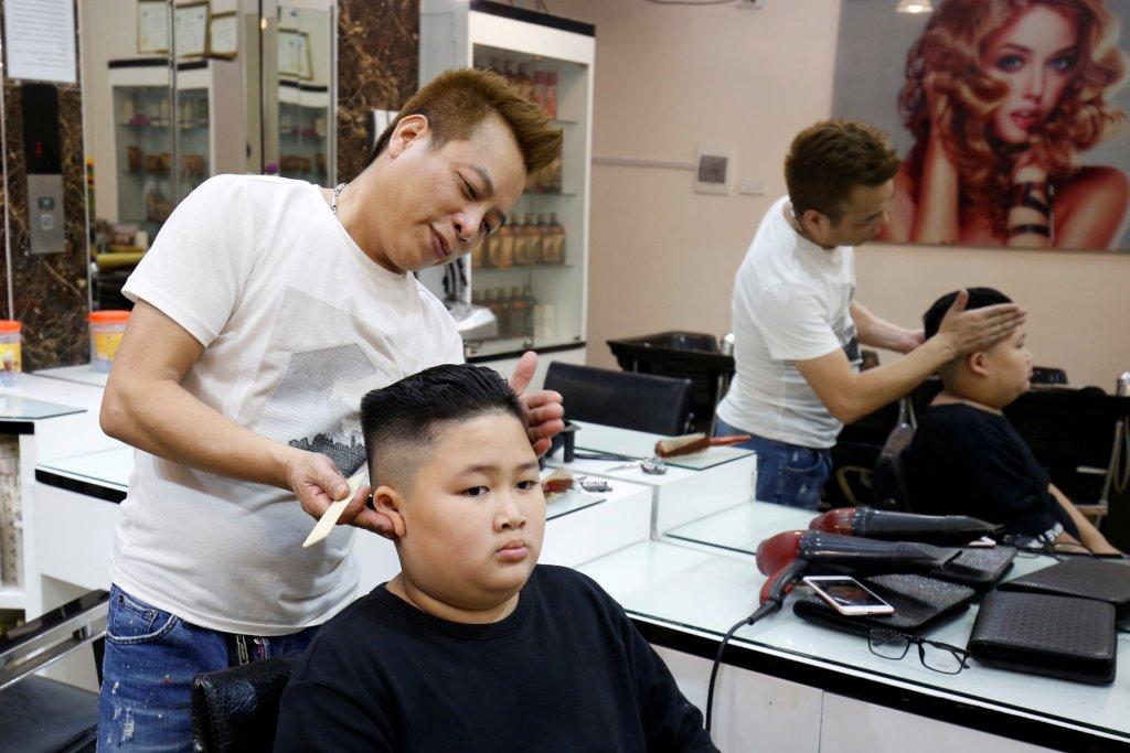 Cortes de cabello de Trump y Kim son moda en Vietnam