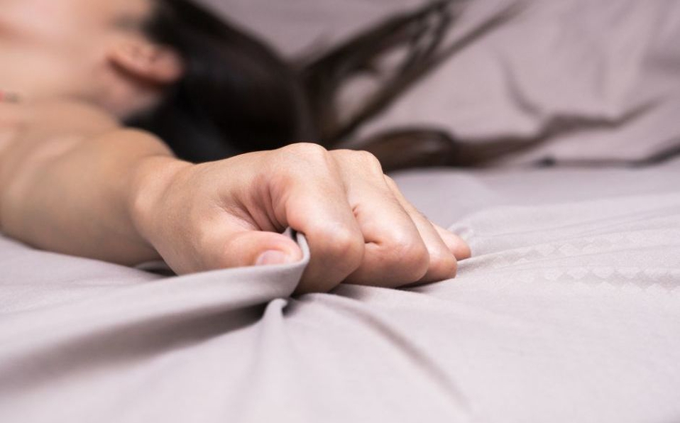 Sufre derrame cerebral mientras recibía sexo oral
