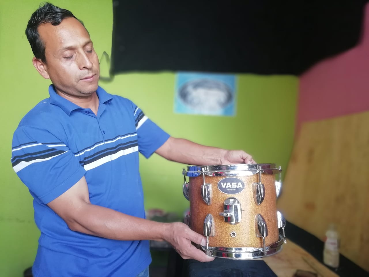 Lagunero logra crear su propia marca de tambores llamada “Vaza Drum”