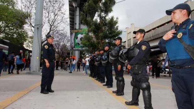 Detienen a personas por robo de celulares en el Vive Latino