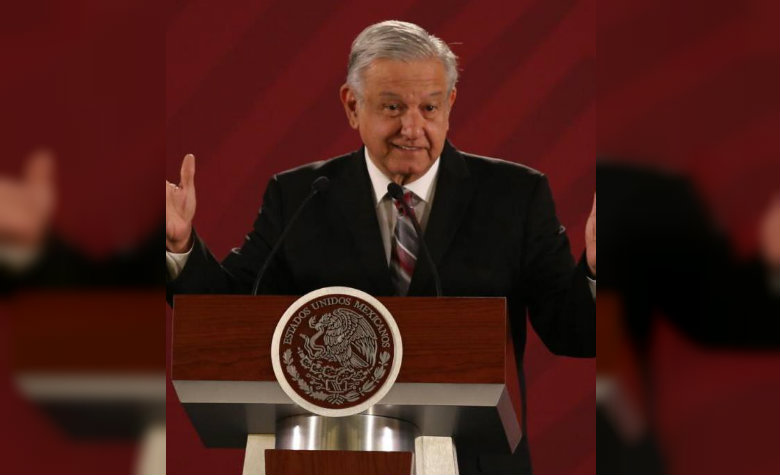 Ofrece AMLO a maestros información, diálogo y nada de represión