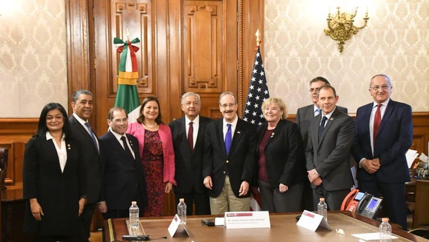 Congresistas de EU esperan que Trump reconsidere la opción de cerrar la frontera con México