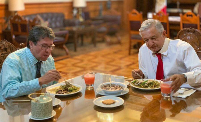 En desayuno con AMLO no hablamos de Morena, dice Monreal