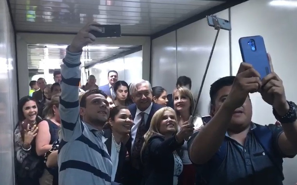 Mala organización genera caos en llegada de AMLO a Guadalajara