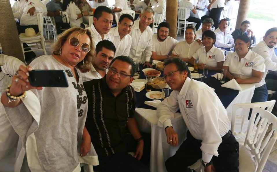 Elba Esther Gordillo reaparece en Chiapas