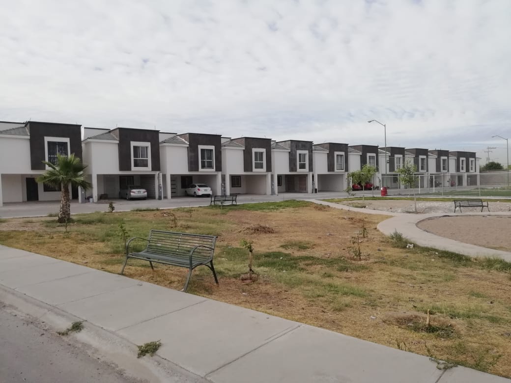 Vecinos de Rincón Filadelfia explican la problemática del contenedor de basura que afecta a colonia Rinconada Bugambilias