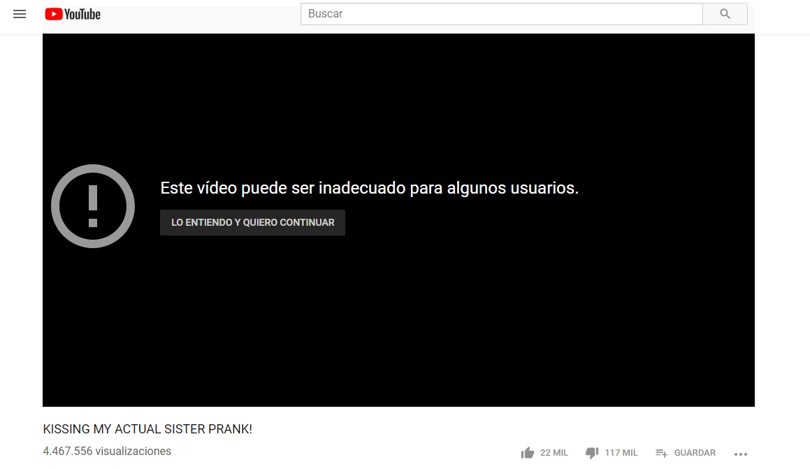 Youtuber besó a su hermana para obtener más views