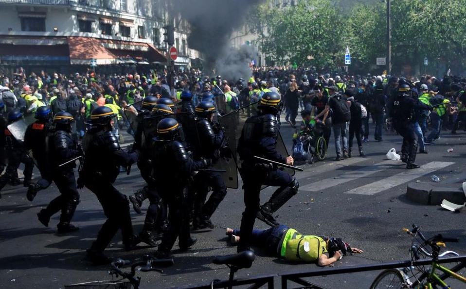 Nuevas protestas de los "chalecos amarillos" desafían a Macron