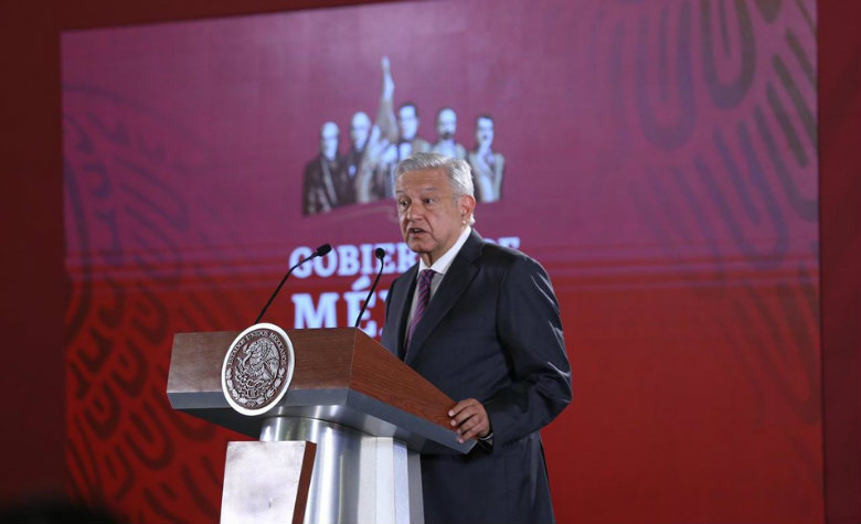 AMLO responde a críticos de memorándum: 'la doctrina conservadora es la hipocresía'