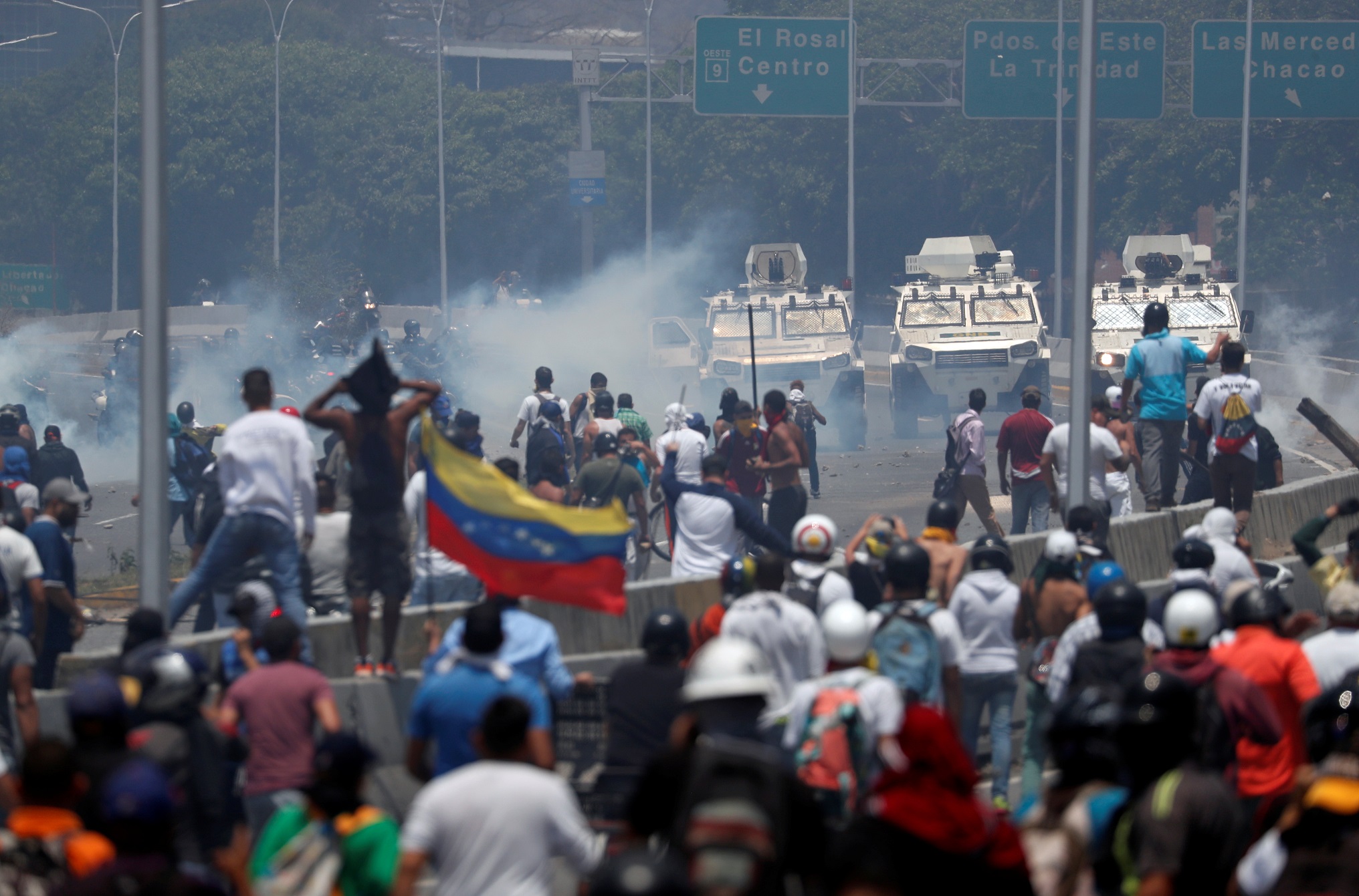 MINUTO A MINUTO: Guaidó lidera la marcha opositora de Venezuela 
