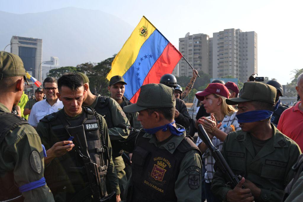 MINUTO A MINUTO: Guaidó lidera la marcha opositora de Venezuela 