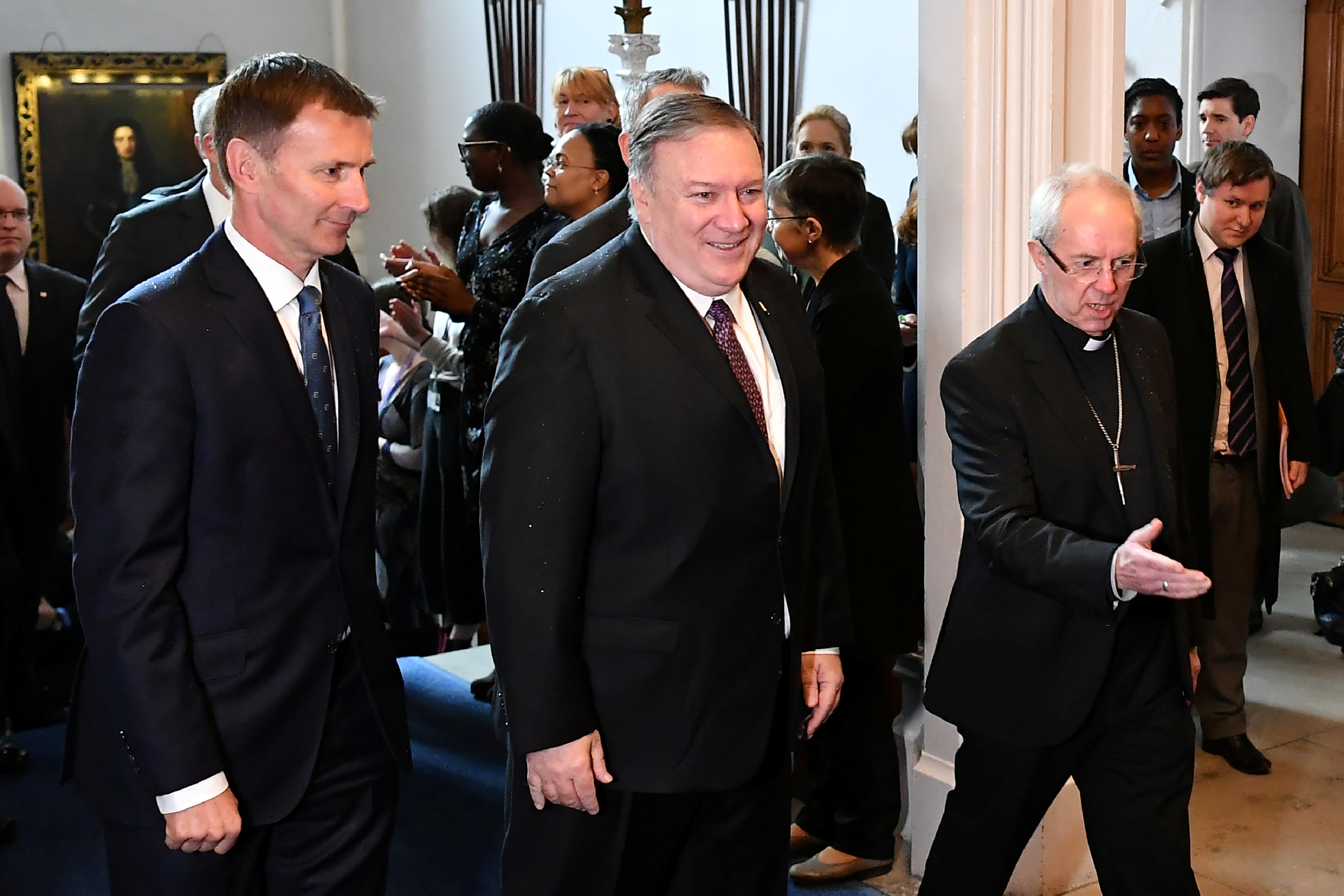 Pompeo visita Reino Unido en medio de aumento de tensión con Irán