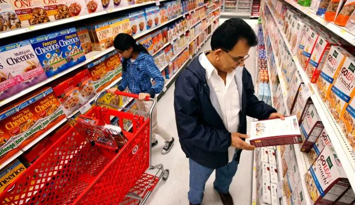  

Ante COVID-19, reconocen en EU a choferes, repartidores y trabajadores de supermercados