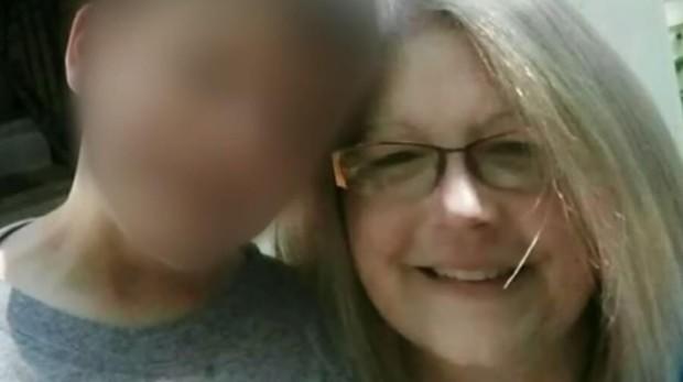 Niño de 9 años dispara y asesina a su madre; ella "temía estar criando al próximo asesino en serie"