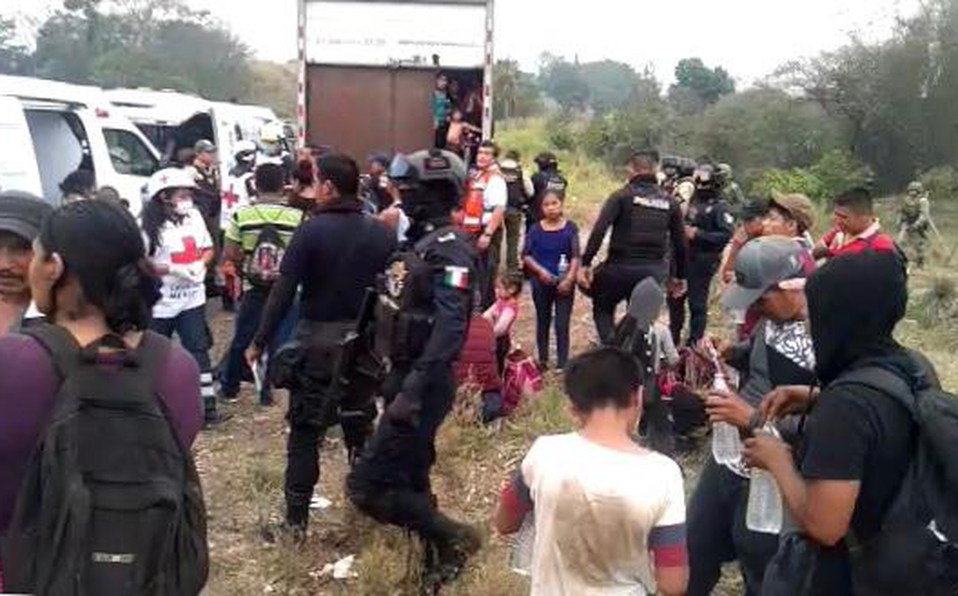 Rescatan a más de 100 migrantes abandonados en Veracruz