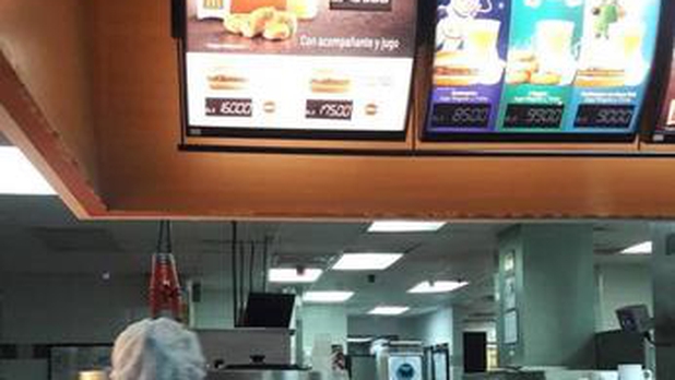Cajita Feliz de McDonald's vale más que un mes de salario en Venezuela