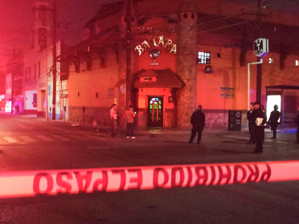 Ejecutan a dos personas dentro de bares en el centro de Monterrey ...