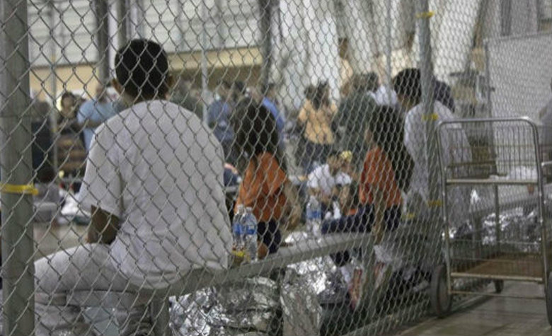 Recién nacida es hallada en centro de detención migrante en Texas