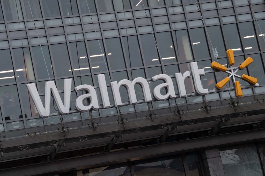 Multan a Walmart en EU por pagar sobornos en México y otros países