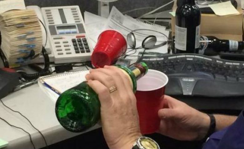 ¡Trabajar alcoholizado ya no será motivo de despido!