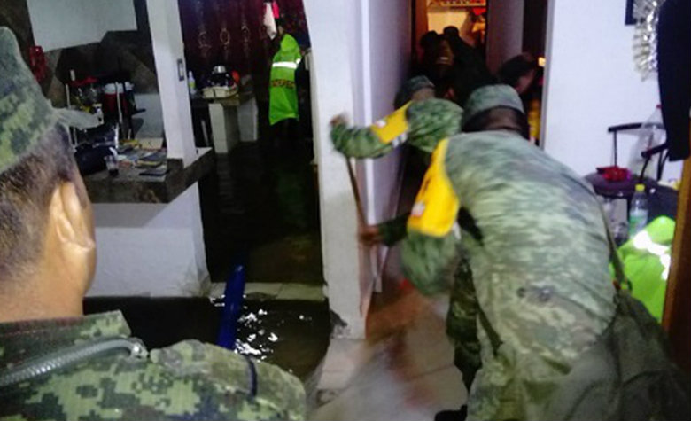 Lluvias inundan múltiples viviendas: Villas de Guadalupe Xalostoc; Ecatepec