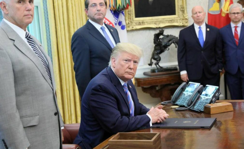 Trump advierte que redadas contra migrantes empezarán después del 4 de julio