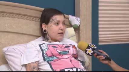 Telediario noticia Piden apoyo para mujer tatuadora que padece feocromocitoma