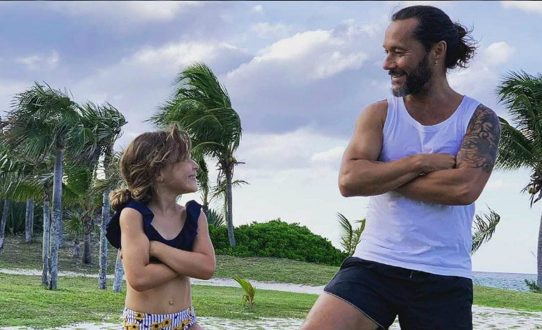 Diego Torres aplaude el poder femenino junto a su hija en Facebook
