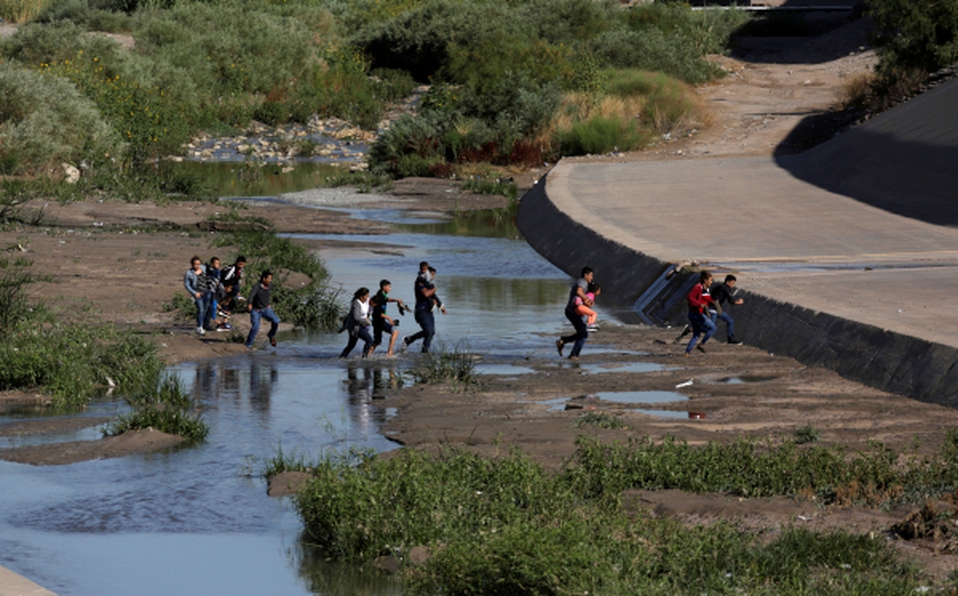 EU ampliará deportación rápida de migrantes