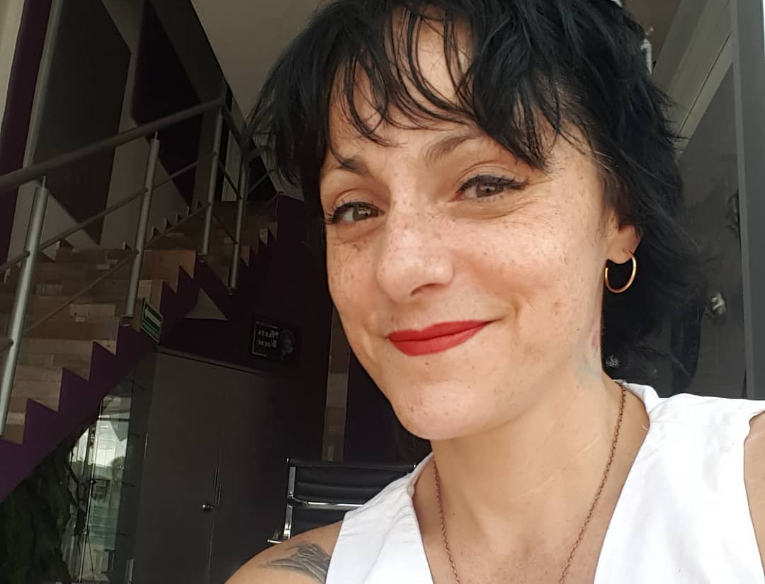 Revela Lolita Cortés detalles de su romance con… ¿su hermanastro?