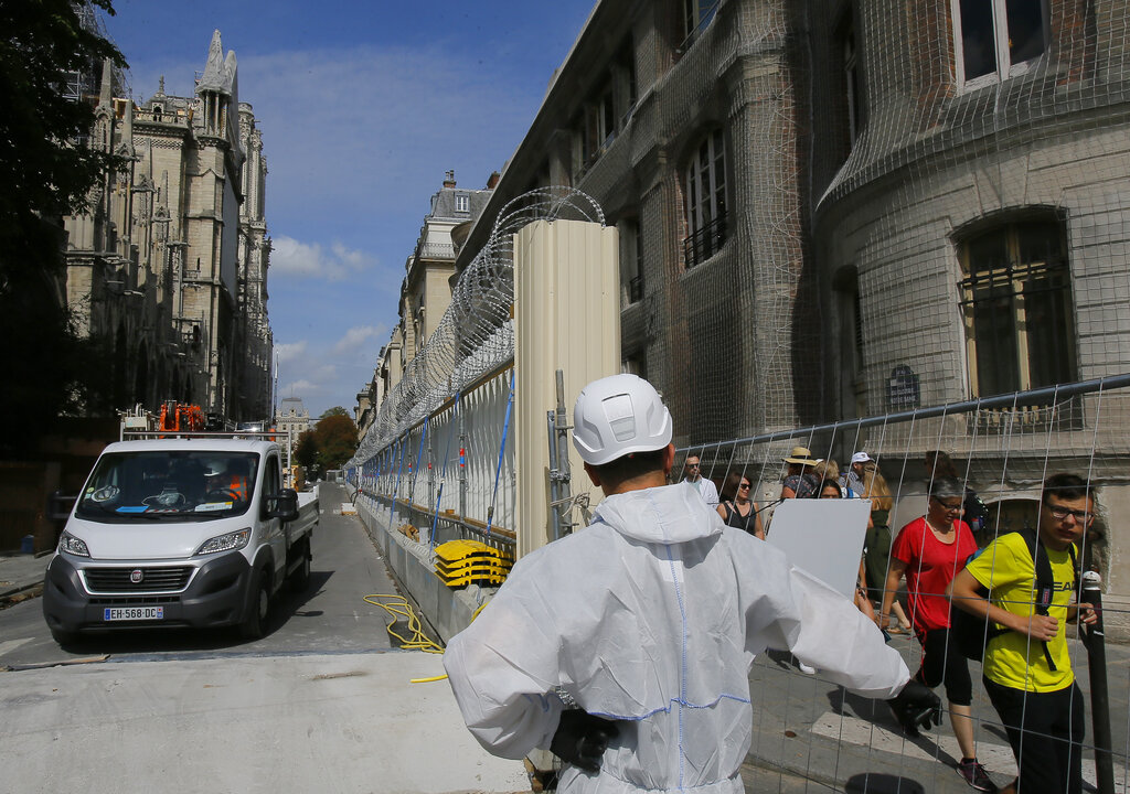 Ecologistas alertan de contaminación por plomo en Notre Dame