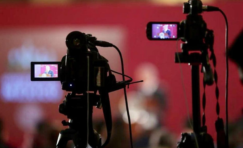 Rechaza INE suspensión de conferencias matutinas de AMLO
