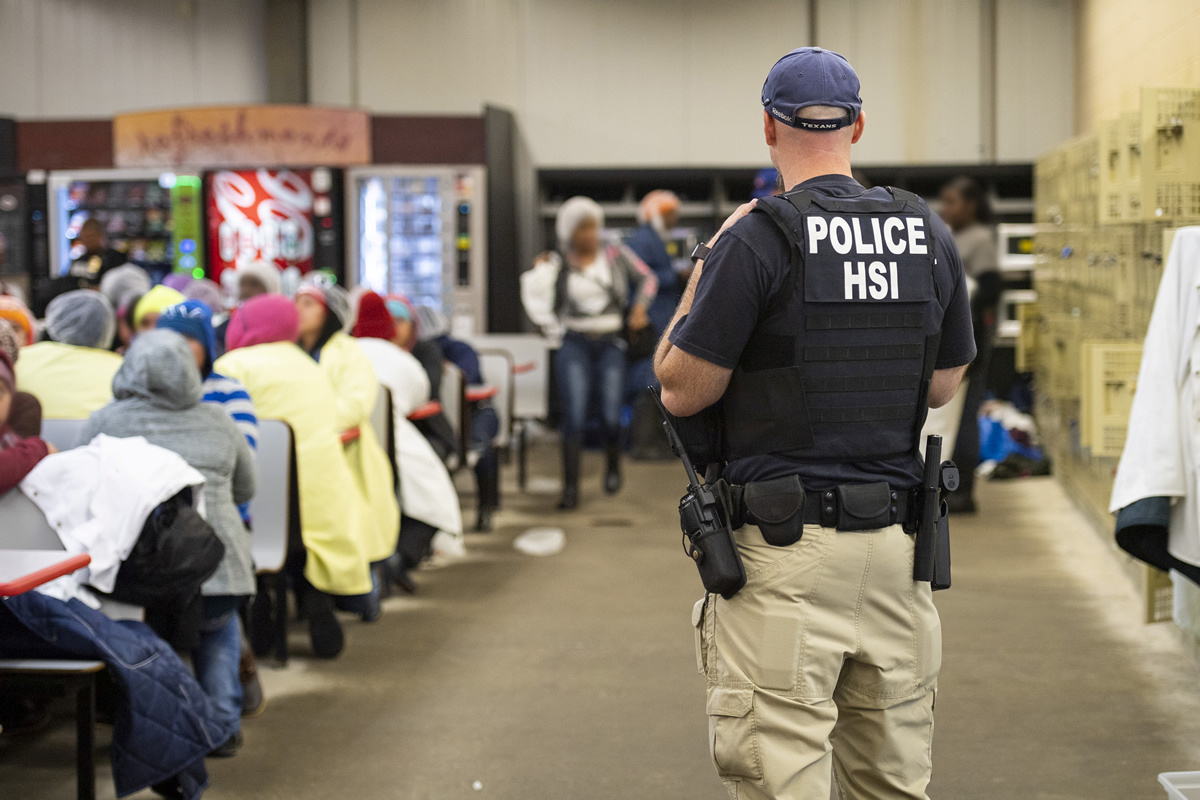 Migrantes se encierran en casas tras redadas en&nbsp;Mississippi&nbsp;
