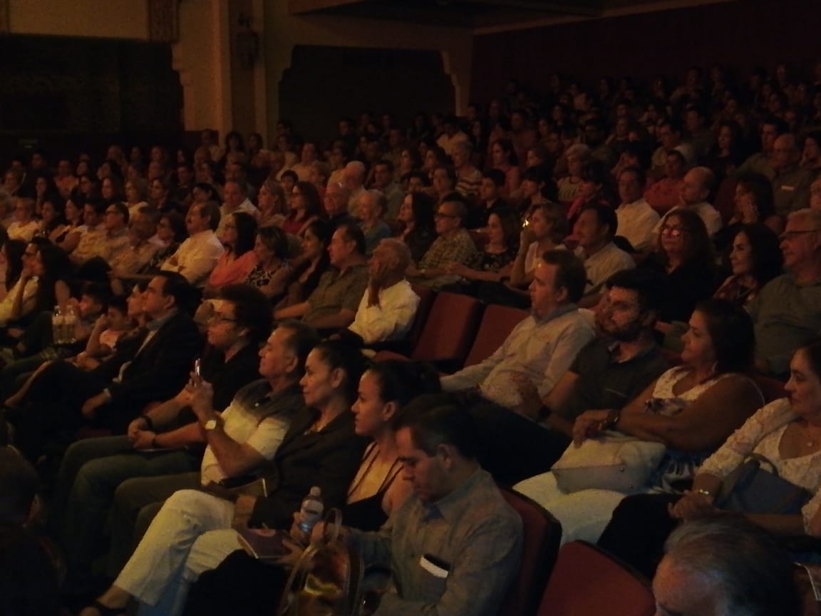 'Cantos para Hermanar al Mundo 2019' cautiva a los laguneros en el Teatro Isauro Martínez