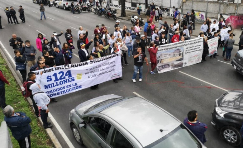 Damnificados de 19-S protestan en Calzada de Tlalpan