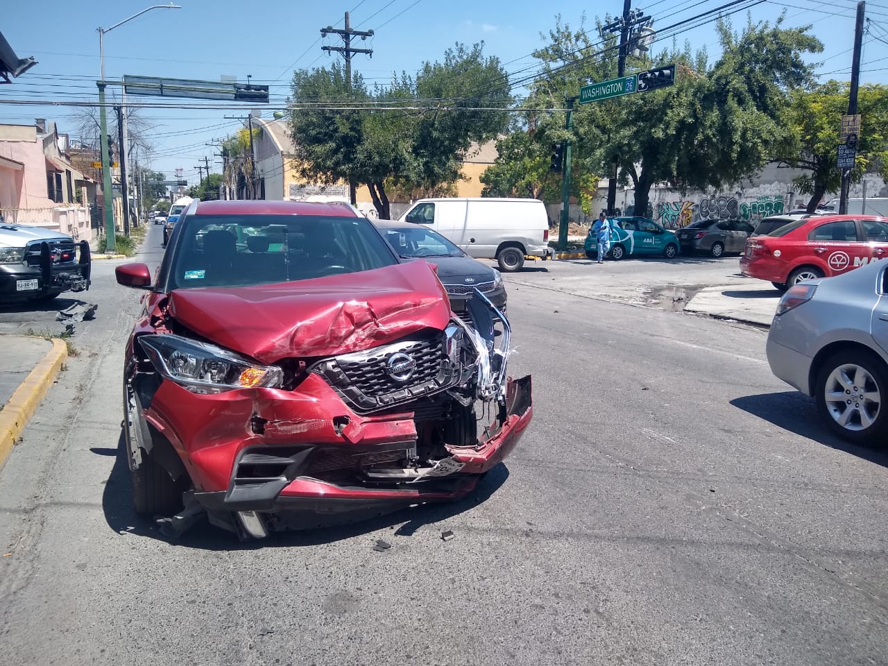 Mujer de la tercera edad resulta lesionada tras choque en el Centro de ...