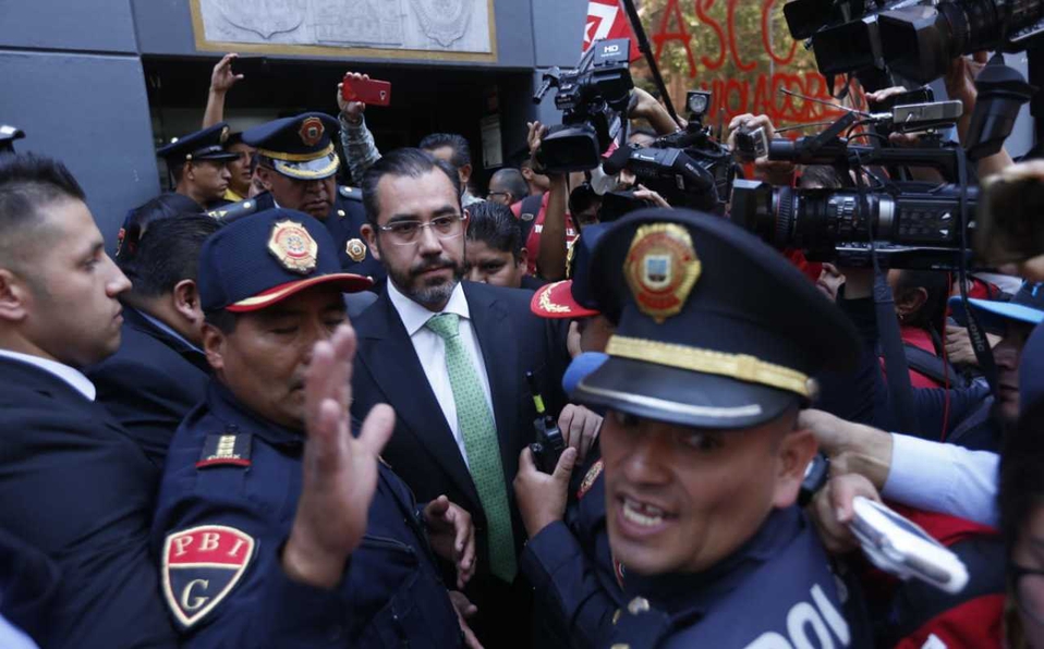 Estoy dispuesto a dialogar con manifestantes feministas: Jesús Orta
