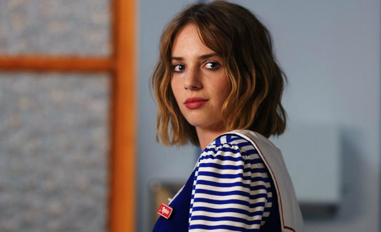 Robin de 'Stranger Things' le entra a la música