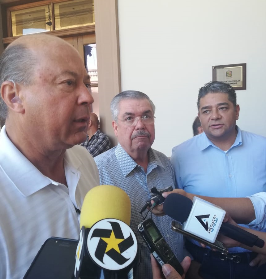 Advierten transportistas complicaciones en servicio durante regreso a clases  