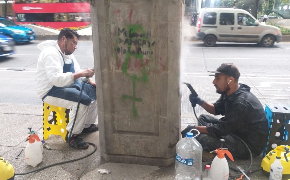 INAH comienza restauración en esculturas de Reforma