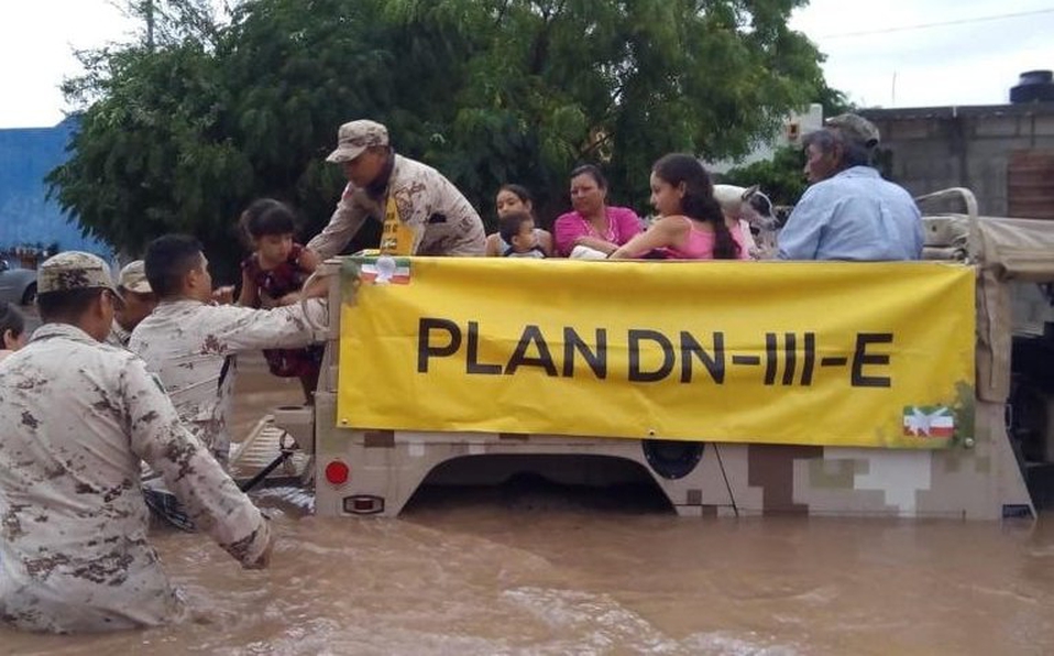 Sedena aplica plan DN III-E en BCS por tormenta 'Ivo'