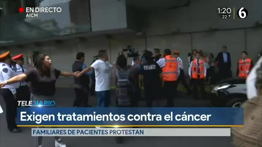Telediario noticia El uniformado señala que el lo acompaña al hospital: 