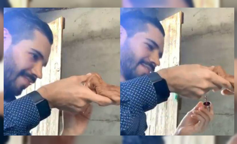 Doctor visita a mujer de 83 años para darle de comer y pintarle las uñas [VIDEO]