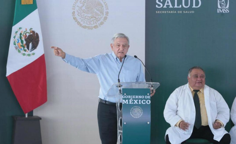 AMLO pide a Trump que "se anime a comprar el avión presidencial"