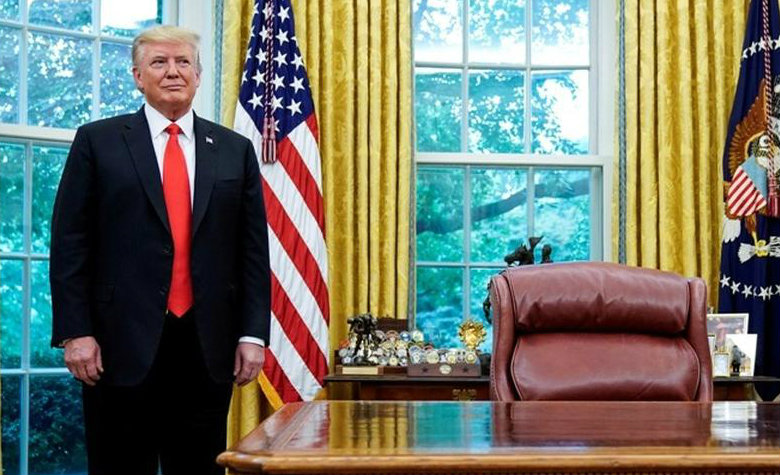 Trump promete 800 km de muro fronterizo para 2020