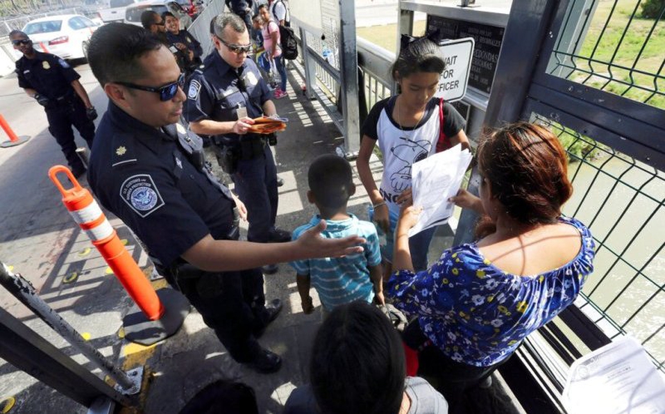 Entra en vigor medida para negar asilo a migrantes en EU