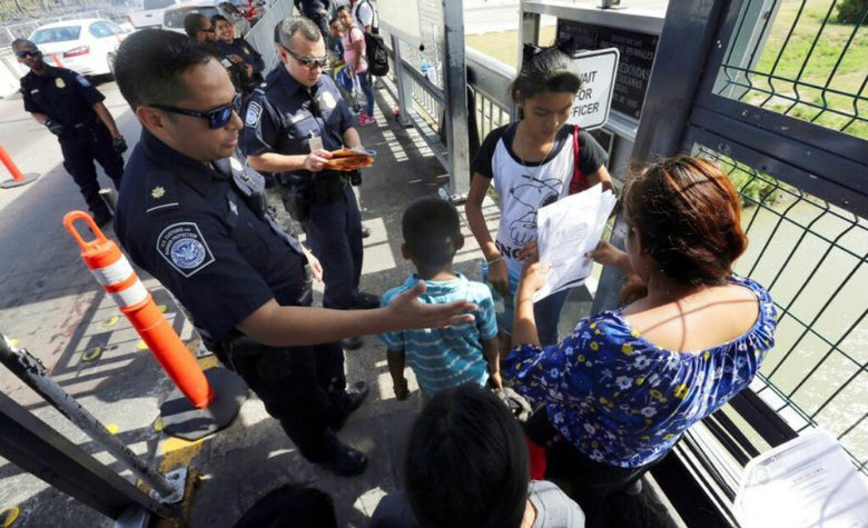 Entra en vigor medida para negar asilo a migrantes en EU
