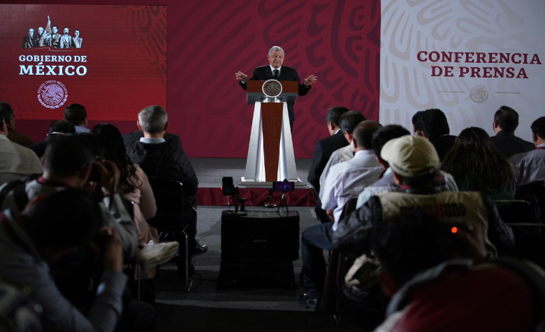 Celebra López Obrador acuerdo con la CNTE